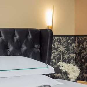Solo Room